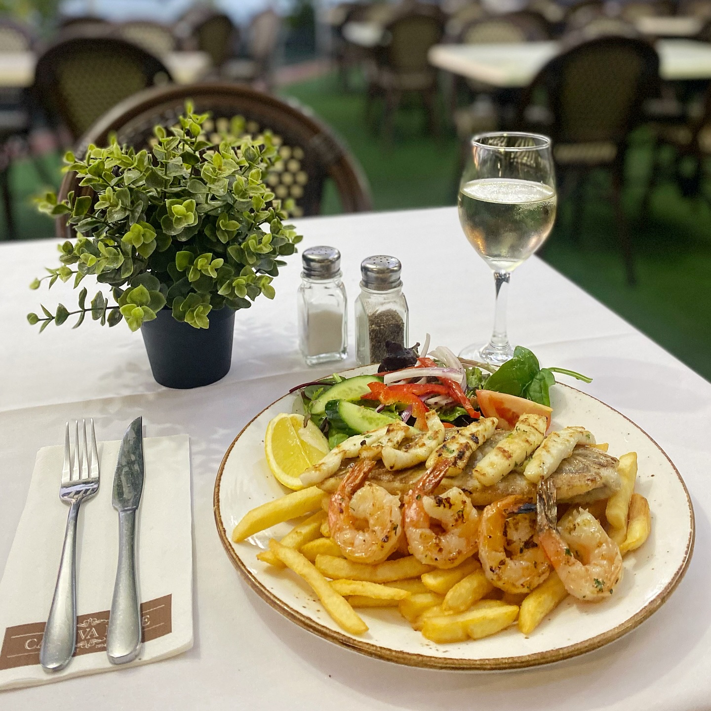 Cafe Va Bene Dining Menu